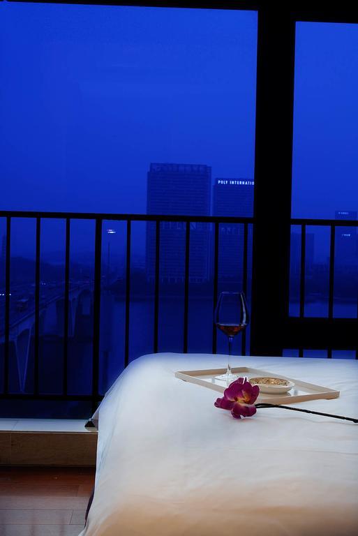 U Hotel Apartment Guangzhou Buitenkant foto